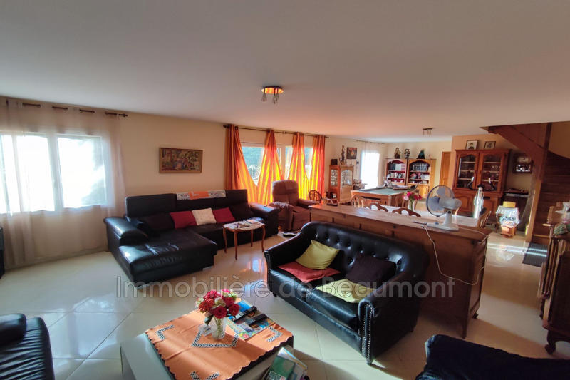 Maison - 214 m² - 6 pièces