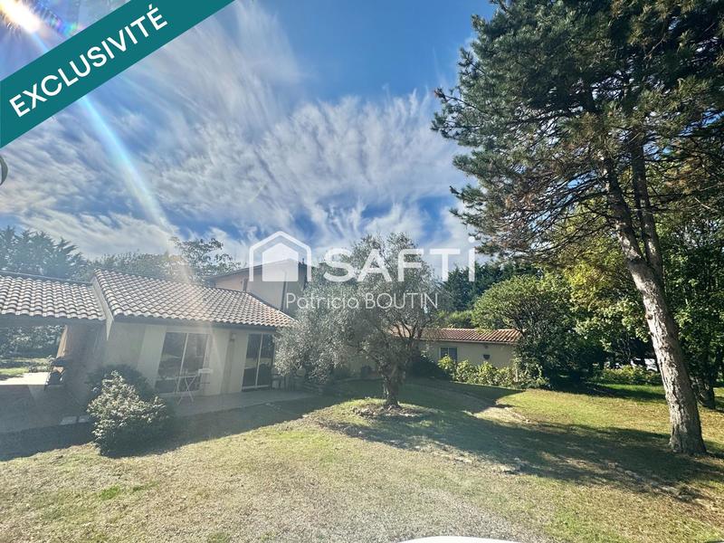 Maison - 212 m² - 8 pièces