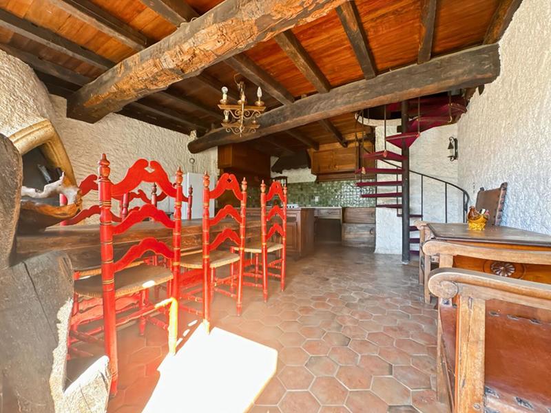 Maison - 102 m² - 5 pièces