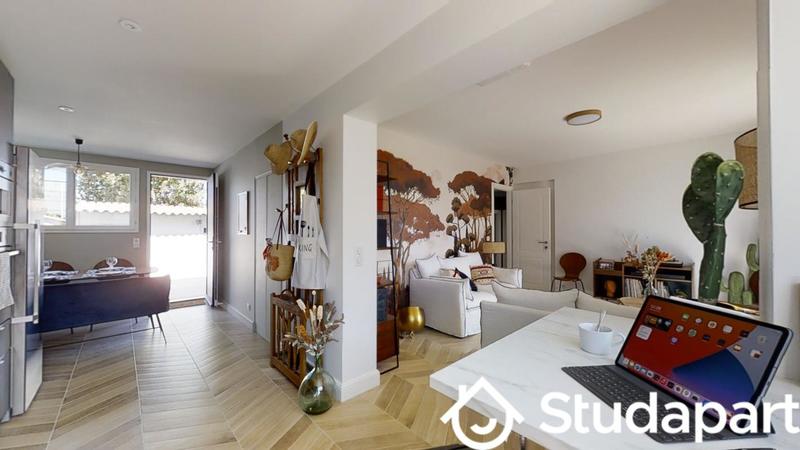 Chambre - 12 m² - 1 pièce