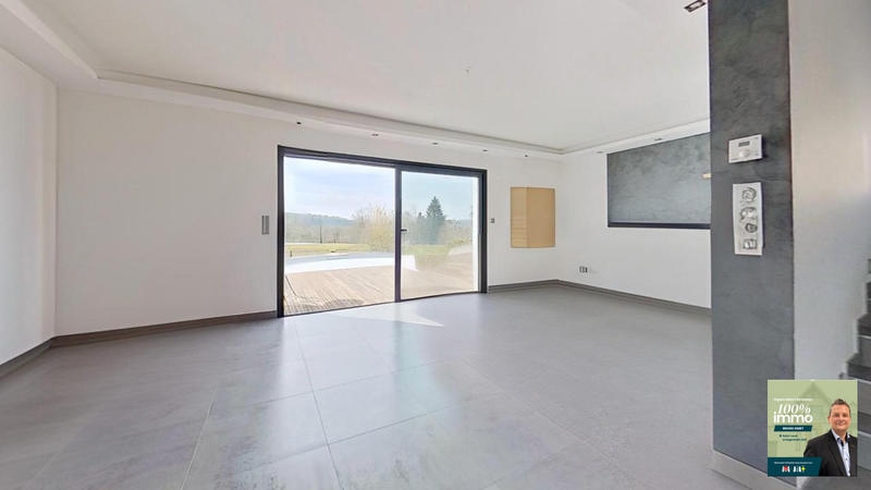 Maison - 152 m² - 6 pièces