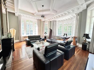 Maison - 297 m² - 8 pièces