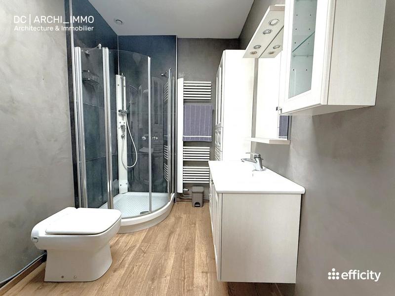 Maison - 345 m² - 6 pièces