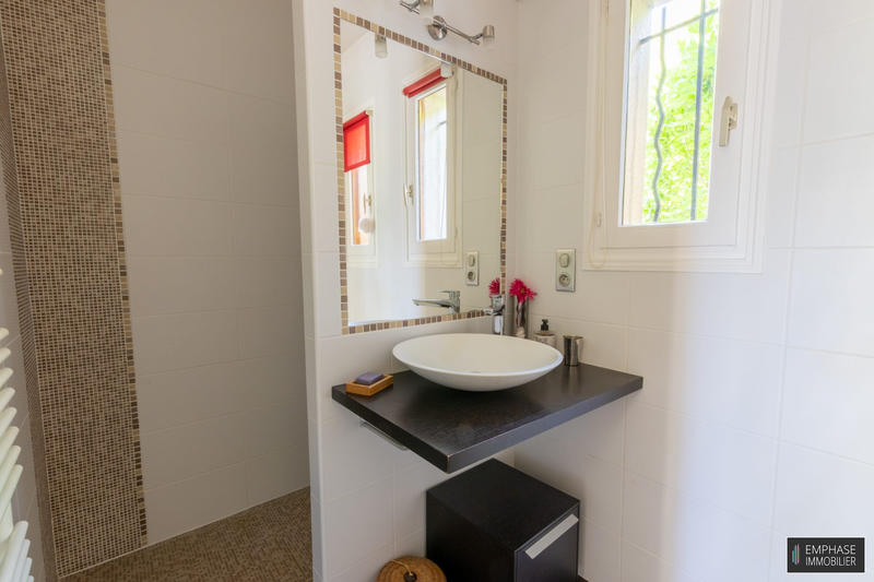 Maison contemporaine - 204 m² - 7 pièces