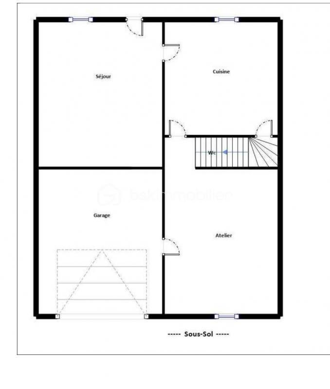 Maison traditionnelle - 150 m² - 8 pièces
