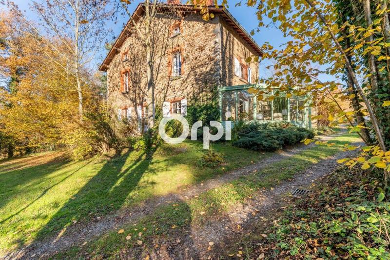 Propriété - 237 m² - 5 pièces