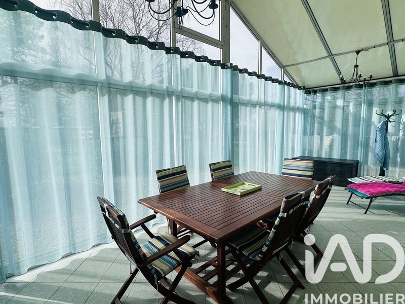 Maison - 207 m² - 9 pièces