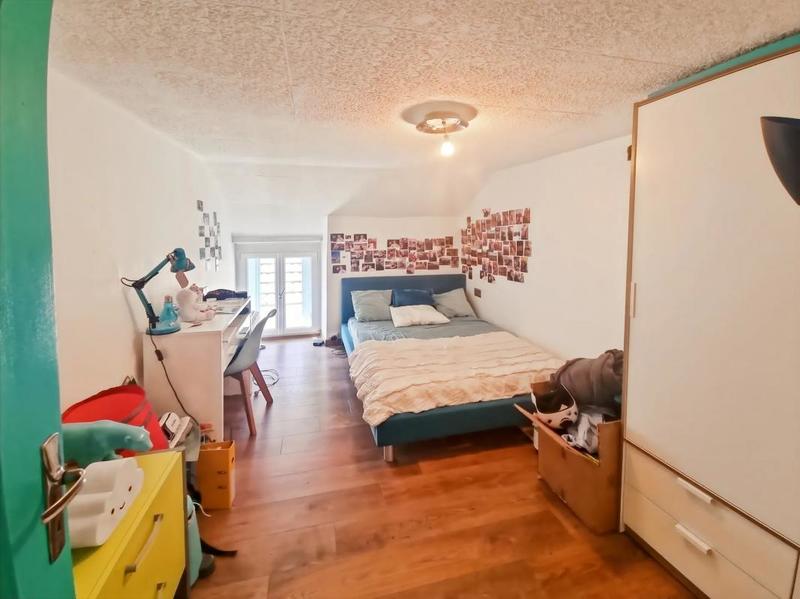 Maison - 207 m² - 7 pièces