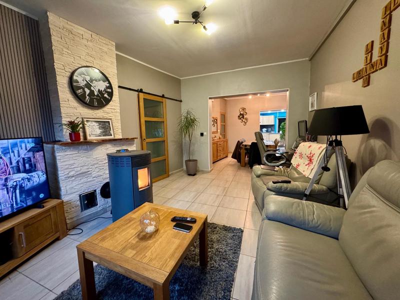 Maison - 96 m² - 5 pièces