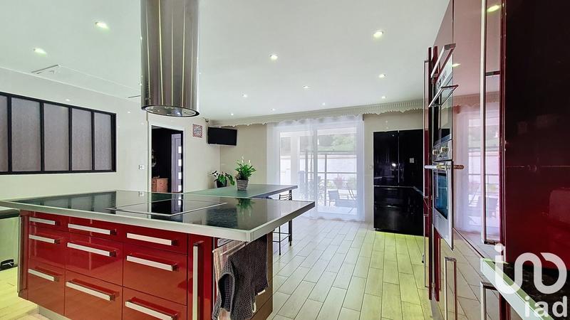 Maison - 195 m² - 6 pièces