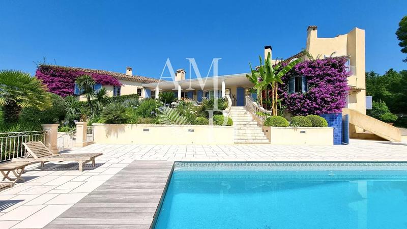 Villa - 410 m² - 8 pièces