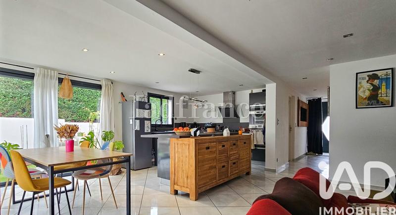 Maison - 107 m² - 4 pièces