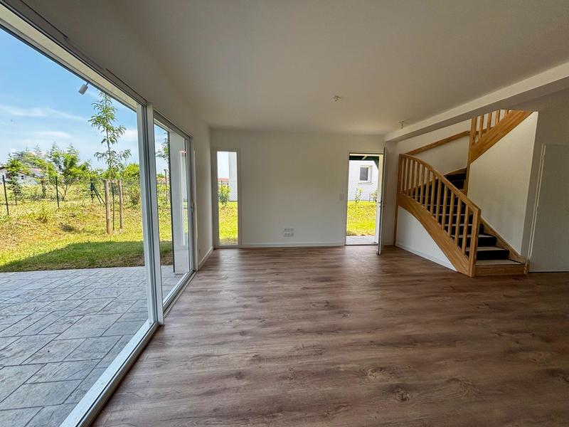 Maison - 92 m² - 4 pièces