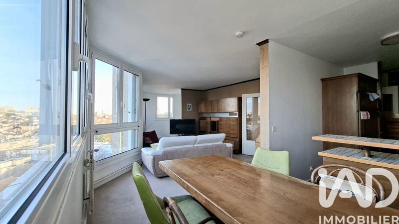 Appartement - 84 m² - 4 pièces