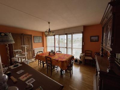 Appartement - 95 m² - 5 pièces
