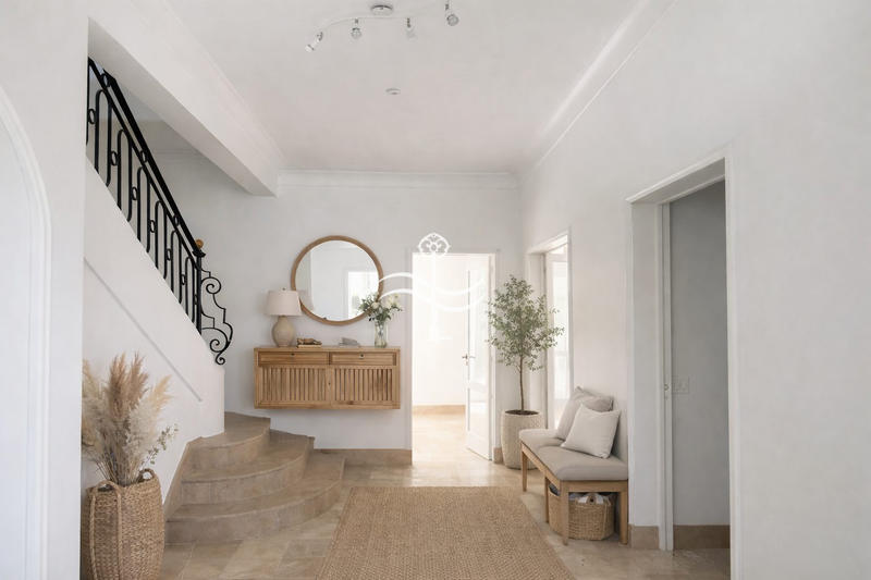 Maison - 219 m² - 7 pièces