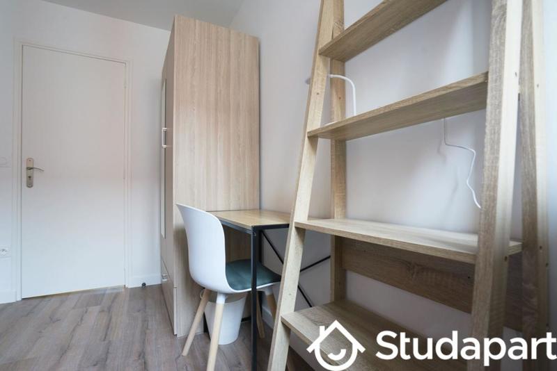 Chambre - 11 m² - 1 pièce