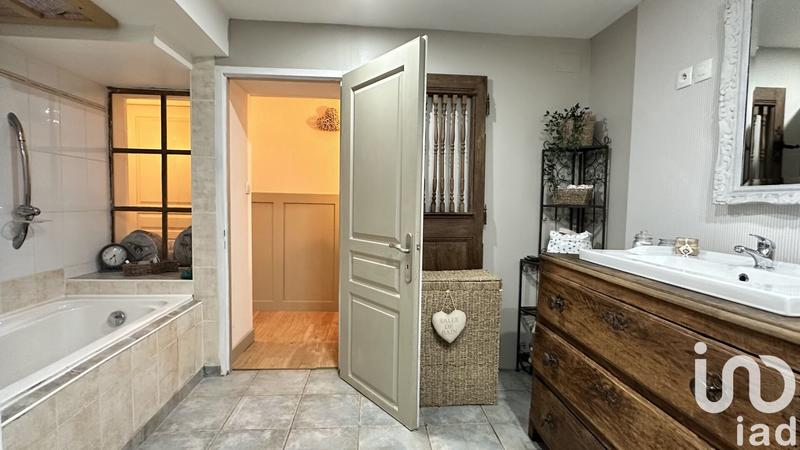 Maison - 246 m² - 6 pièces