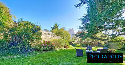 Maison - 170 m² - 8 pièces