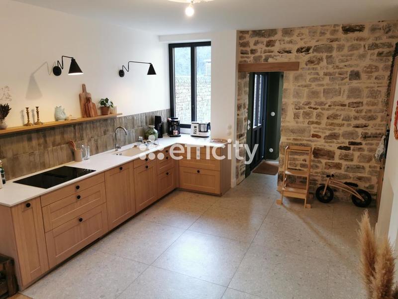 Maison bourgeoise - 140 m² - 6 pièces