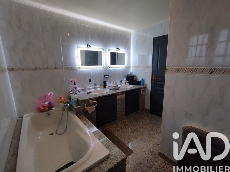 Maison - 191 m² - 7 pièces