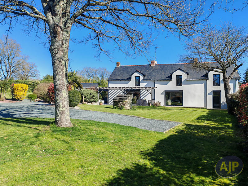 Maison - 178 m² - 7 pièces