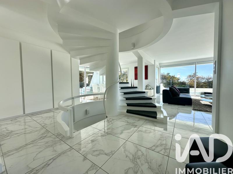 Maison de maîtres - 208 m² - 5 pièces