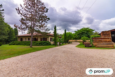 Maison - 167 m² - 7 pièces