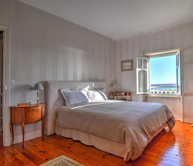 Demeure - 130 m² - 6 pièces