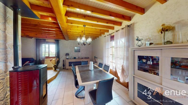 Maison - 156 m² - 9 pièces
