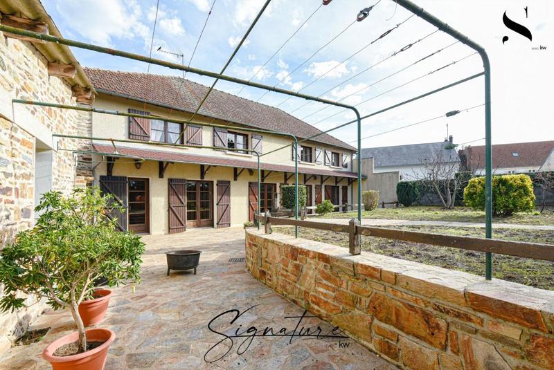 Maison - 163 m² - 8 pièces