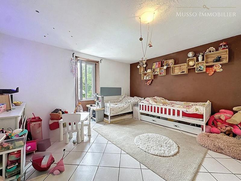 Immeuble - 150 m² - 3 pièces