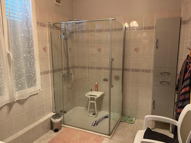 Maison - 210 m² - 9 pièces