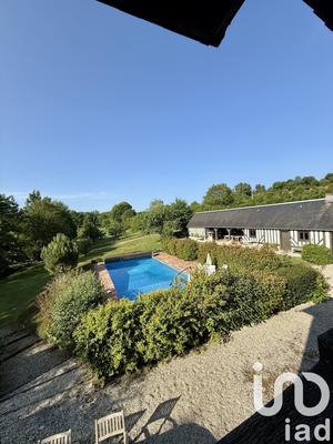 Maison - 300 m² - 13 pièces