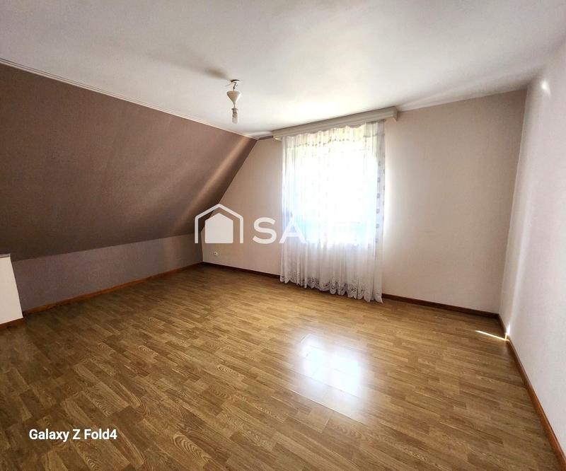 Maison - 213 m² - 9 pièces