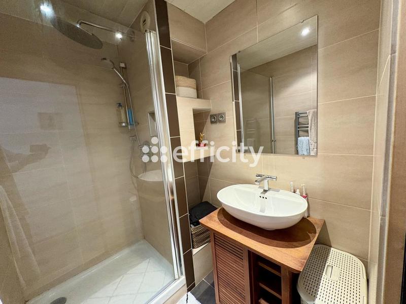 Appartement - 93 m² - 4 pièces