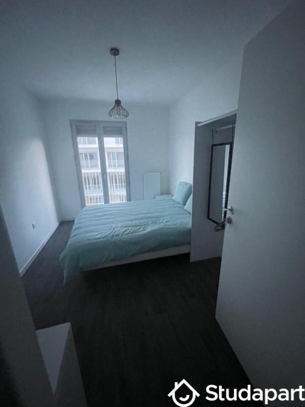 Chambre - 11 m² - 1 pièce