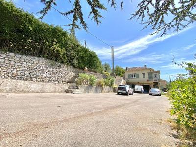 Maison - 183 m² - 5 pièces