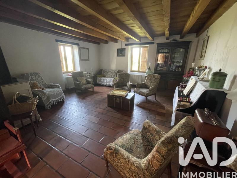 Maison - 230 m² - 6 pièces