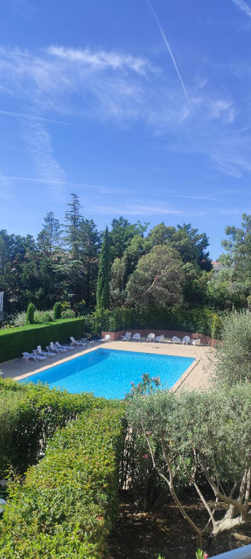 Appartement - 60 m² - 2 pièces