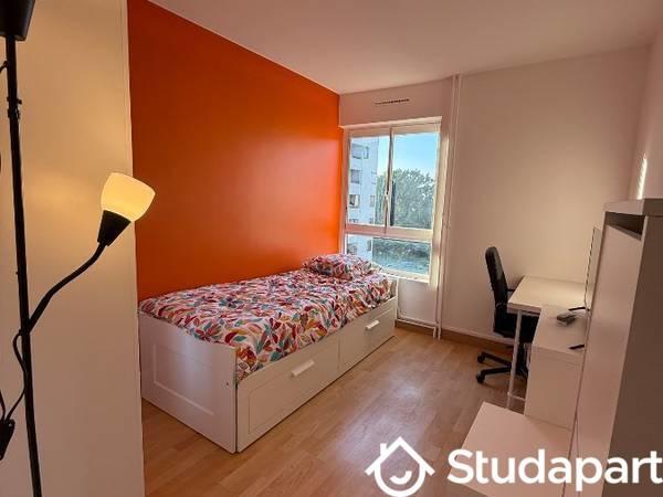 Chambre - 9 m² - 1 pièce