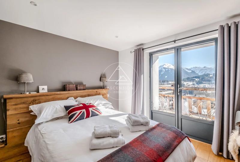 Châlet - 248 m² - 7 pièces