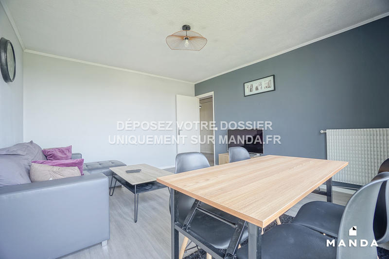 Chambre - 11 m² - 4 pièces