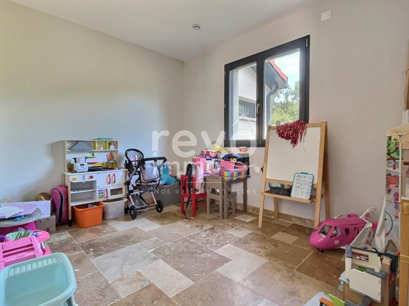 Maison - 137 m² - 5 pièces