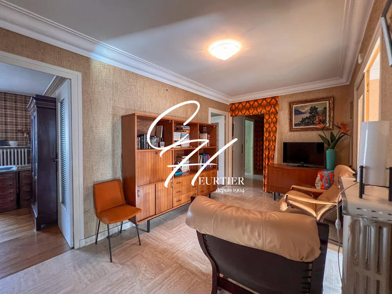 Appartement - 97 m² - 4 pièces