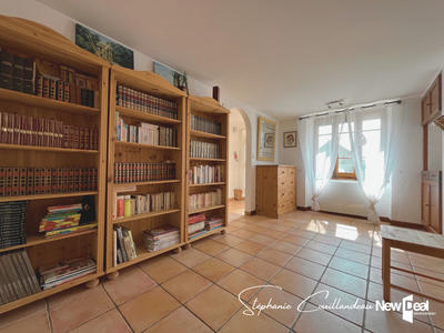 Maison - 236 m² - 8 pièces