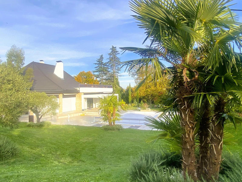 Maison - 290 m² - 6 pièces