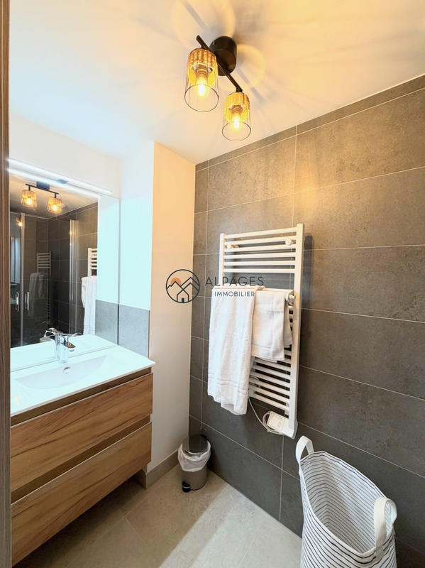 Appartement - 92 m² - 4 pièces