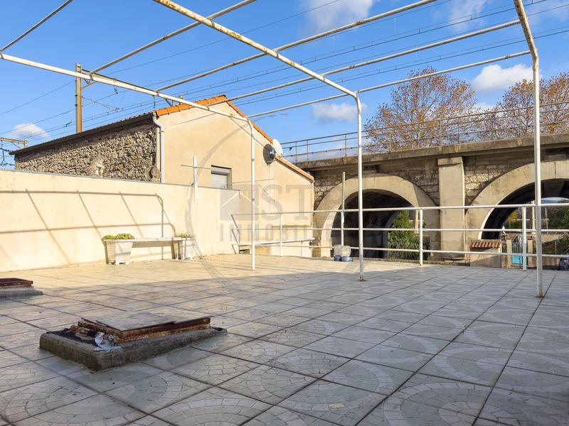 Maison de village - 160 m² - 2 pièces