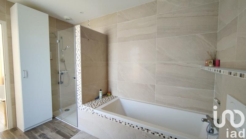 Maison - 147 m² - 8 pièces